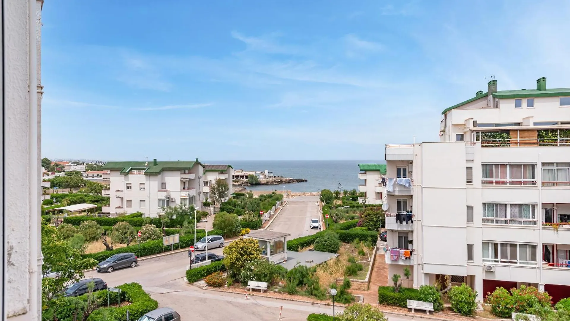 Sea Tower Apartment Bari Sea Front - Happy Rentals Italy