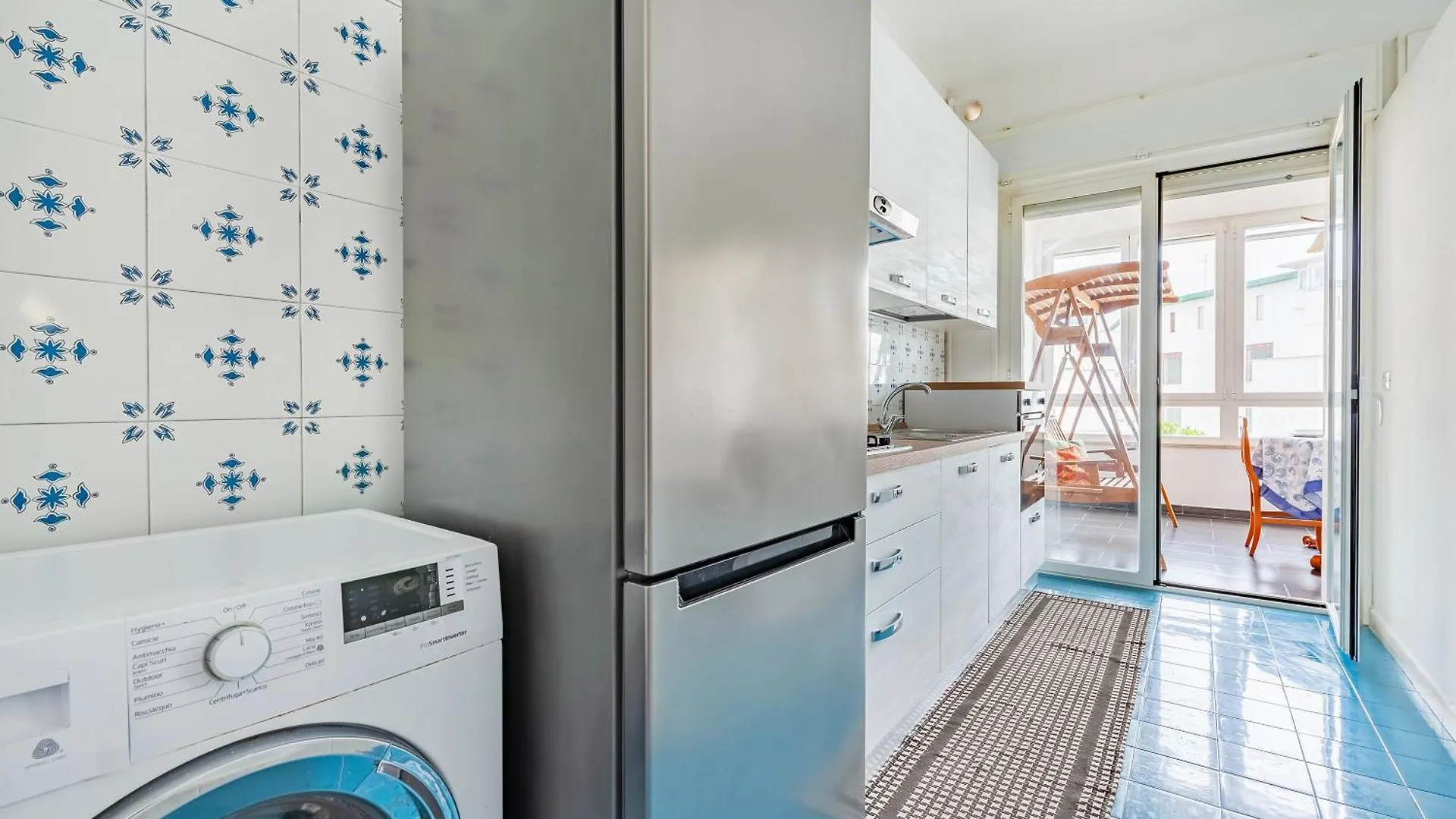 Sea Tower Apartment Bari Sea Front - Happy Rentals