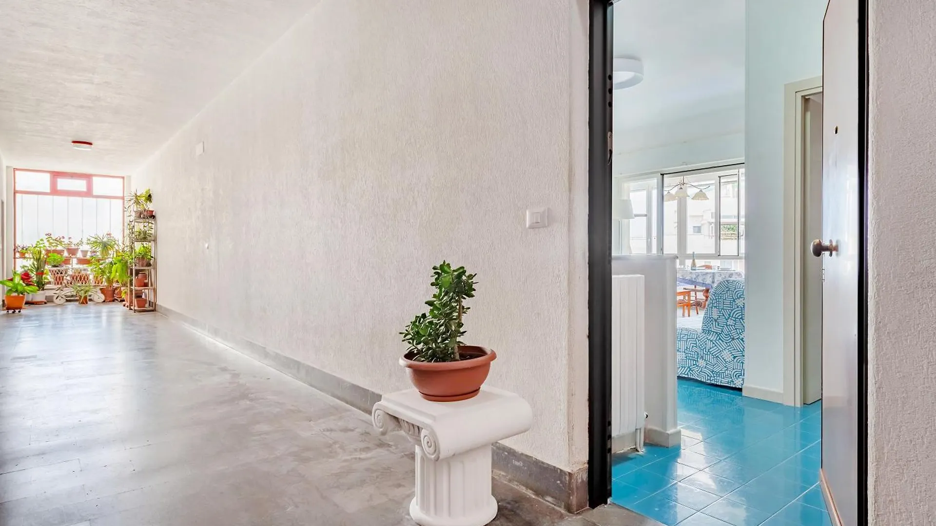 Sea Tower Apartment Bari Sea Front - Happy Rentals